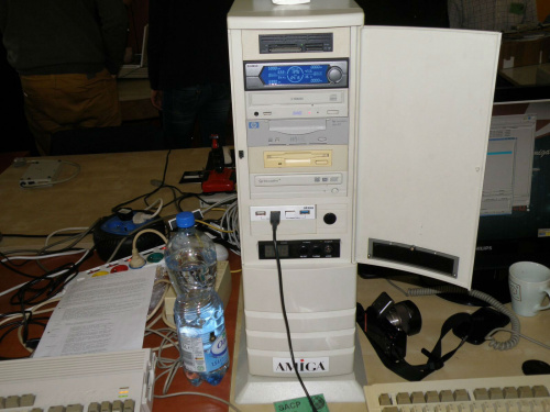 Hiper, Mega, Ultra Amiga 4000 Pekdara :) .