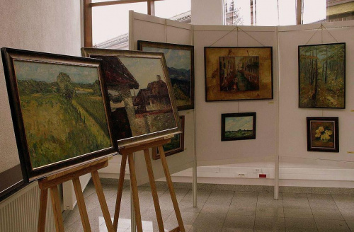 Galeria malarska pędzla-Michała Stolecki z Chełmu Sląskiego.Była wystawiona w,,EURO-CENTRUM,,.