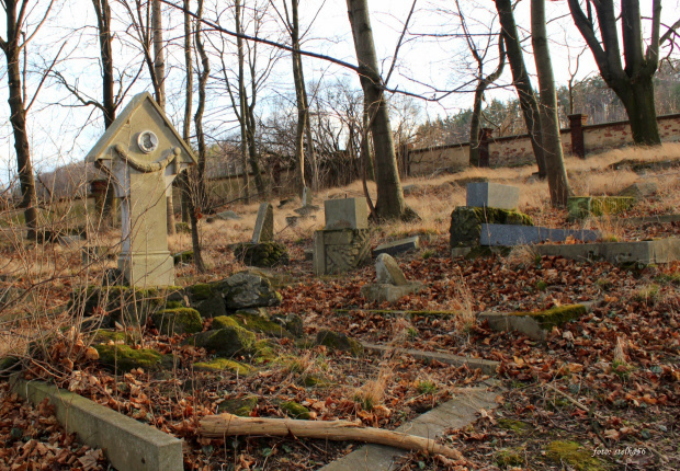 Kaplica p. w. Marii Panny i cmentarz w Chomyżu k. Krnova; Czechy #Chomyż #cmentarze #Czechy #kaplice #kościoły