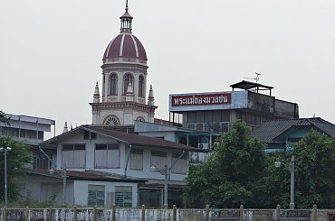 Rejs po rzece Chao Phraya w Bangkoku - widok na kociol katolicki Santa Cruz #azja #podróże #tajlandia #ChaoPhraya