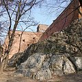 Kraków-mury na Wawelu
