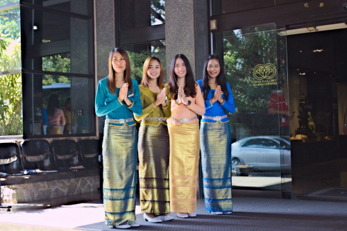 Ekipa powitalna w wytwórni błyskotek #tajlandia #azja #ChaingMai