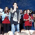 Renata Przemyk śpiewa "Babę zesłał Bóg" przy akompaniamencie ponad 600 - osobowej orkiestry.
14 czerwca 2014 - XLII Ogólnopolski Festiwal Młodzieżowych Orkiestr Dętych w Inowrocławiu.