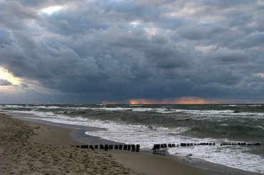 Kochani, pozdrawiam z Mielna :) jeszcze cieszę się urlopem ... 'uciekliśmy' z Sarbinowa do Mielna :) **** ulub. gonzki **** #Mielno #morze #plaża #Unieście #wakacje