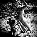 "Krzyś Grosse na Tartarze "- Rzeźba w ogrodzie Botanicznym we Wrocławiu