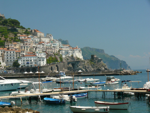 Amalfi - urocze centrum całego wybrzeża #Campania #Neapol #Włochy #WybrzeżeAmalfii