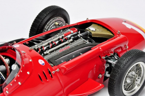 Maserati 250F #1 J.M. Fangio 1957 F1 Champion - 1:18 CMC