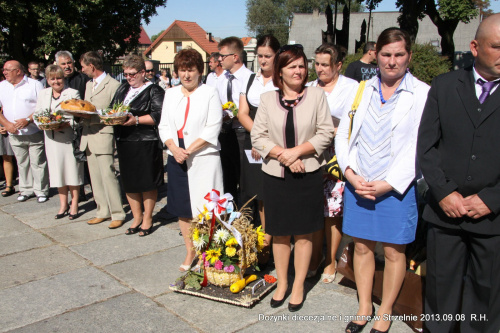 Dożynki diecezjalne i gminne w Strzelnie 2013