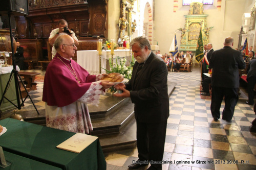 Dożynki diecezjalne i gminne w Strzelnie 2013